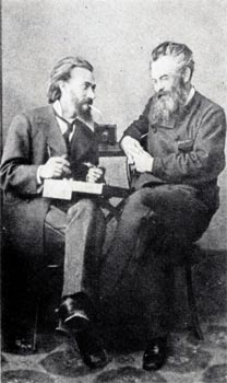 К. А. Савицкий и И. И. Шишкин. Начало 1880-х гг. Фото